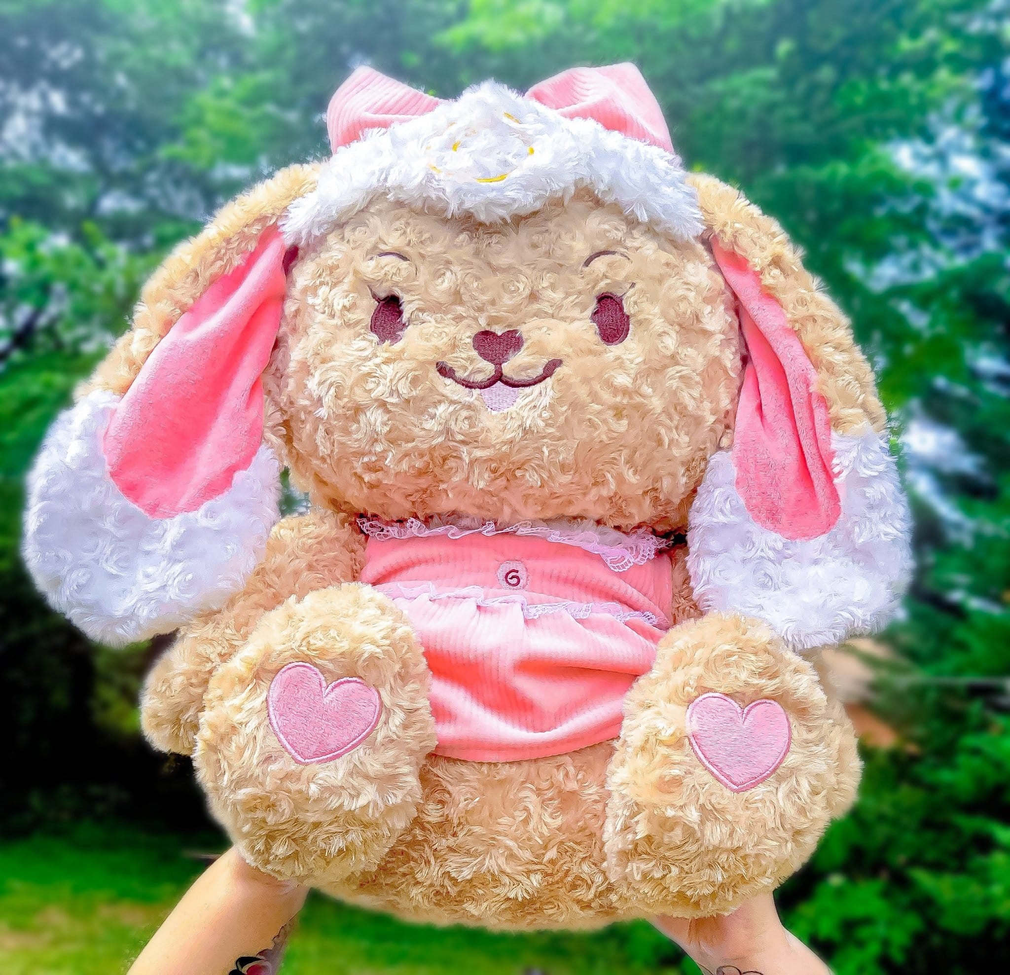 jumbo-honeybun-curly-cutie-plush-strawbunnycake